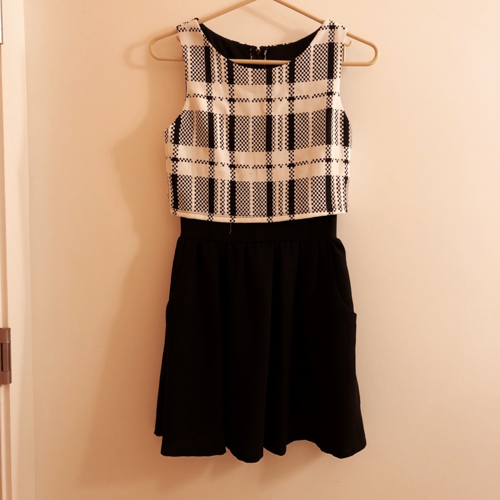 Cute City Studio mini-dress
